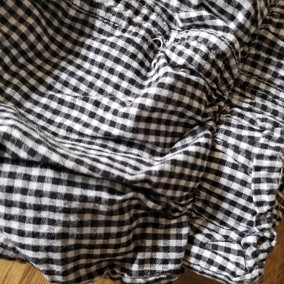 Black & White Shorts Bundle 12m - Picture 6 of 6